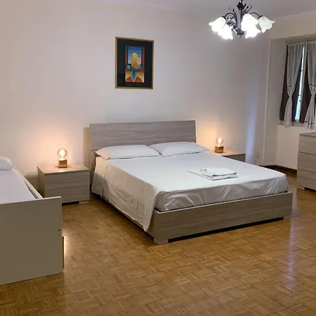 Fiordiluna, Nel Cuore Di Guest house Brescia