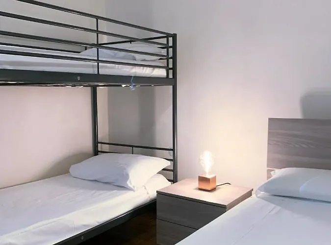 Guest house Fiordiluna, Nel Cuore Di Brescia